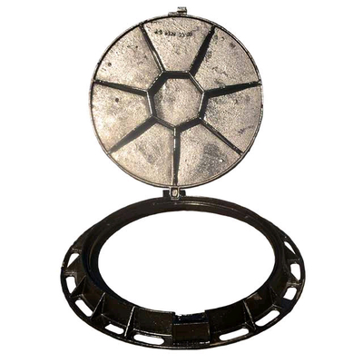 EN124 F900 Round Cast Iron Manhole Cover Bituminous Paint CE Approval