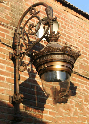 Retro Decoration Cast Iron Light Pole Wall Lighting Antique Street Light Pole